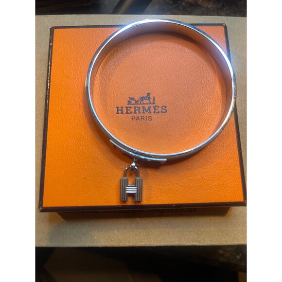 Hermes kelly bangle with H lock box included - Picture 1 of 8